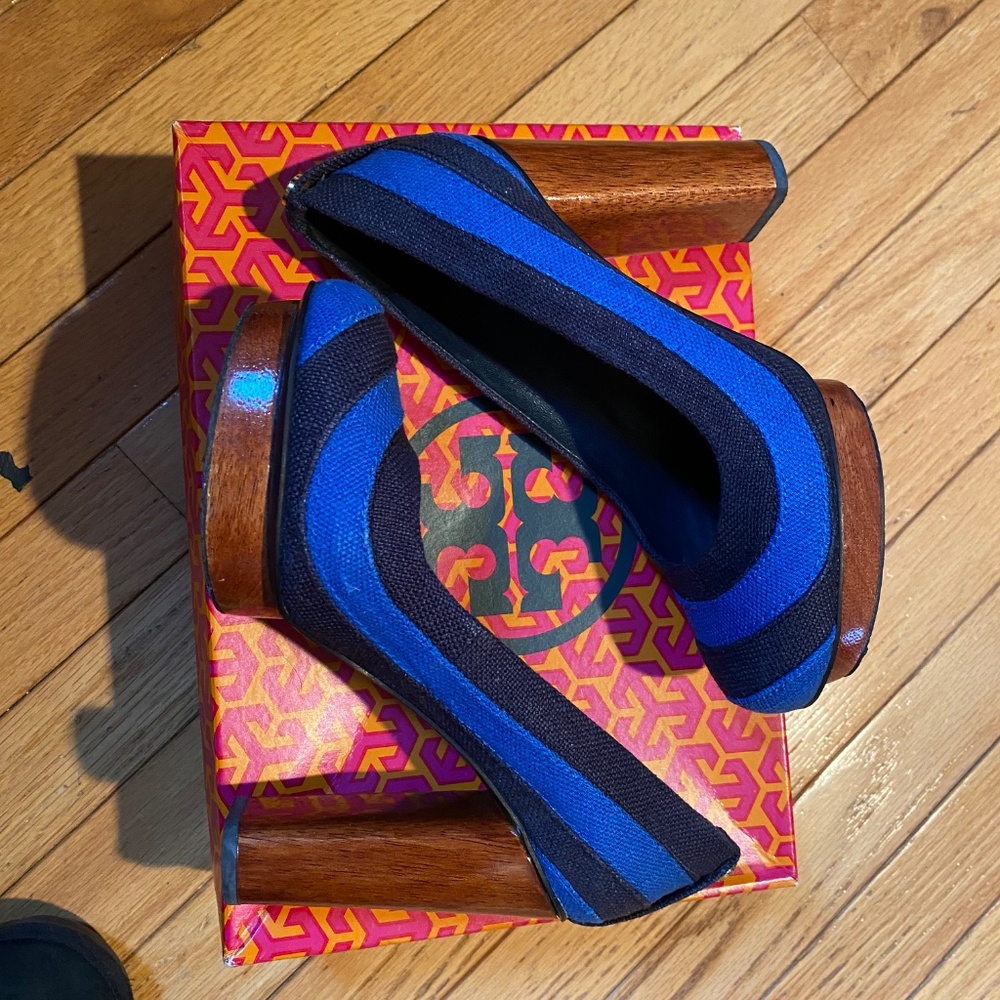 Adorable Tory Burch & Cobalt Blue heels - Picture 8 of 13